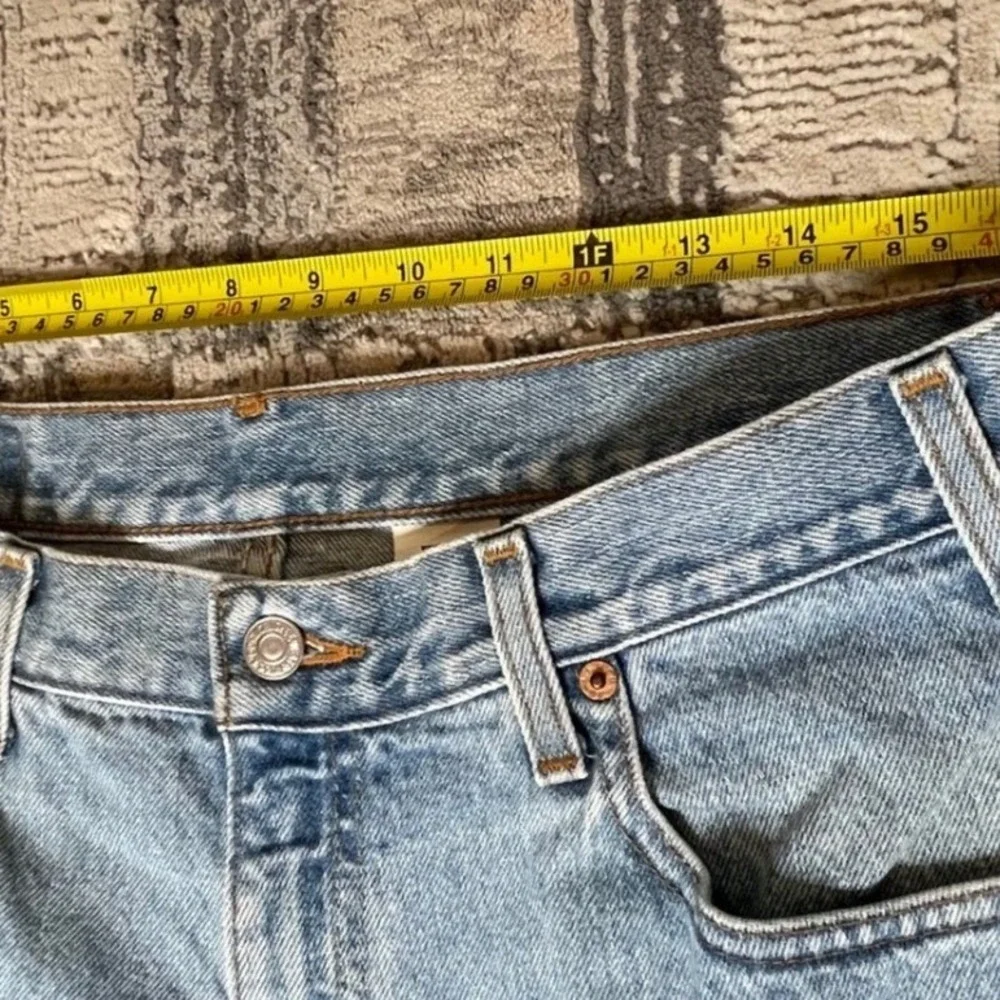 Levis 550 Relaxed Fit Light‎ Wash Blue Denim Jeans Mens 35x27 Vintage 90s